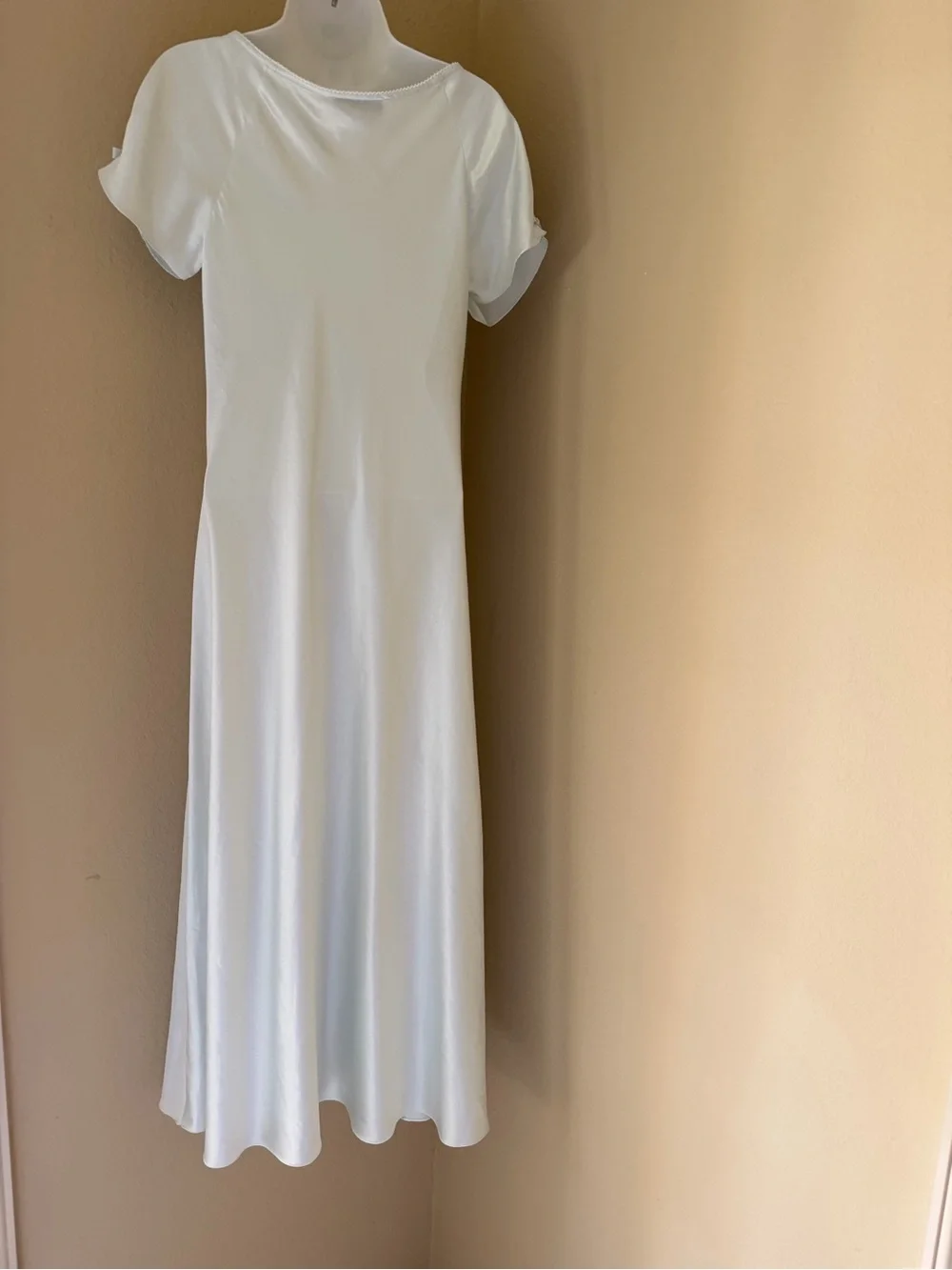 Oscar de la renta Satin-like Scoop-Neck Nightgown in sky-blue size small